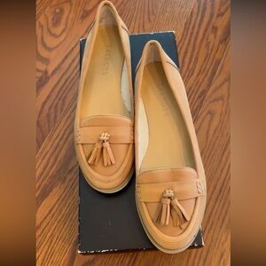 Talbots Butternut Loafers 6.5 Free Shipping!